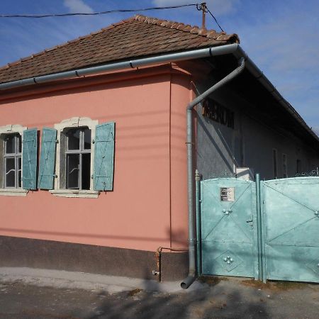 Merum Pinceszet Es Vendegszoba Tállya Екстериор снимка